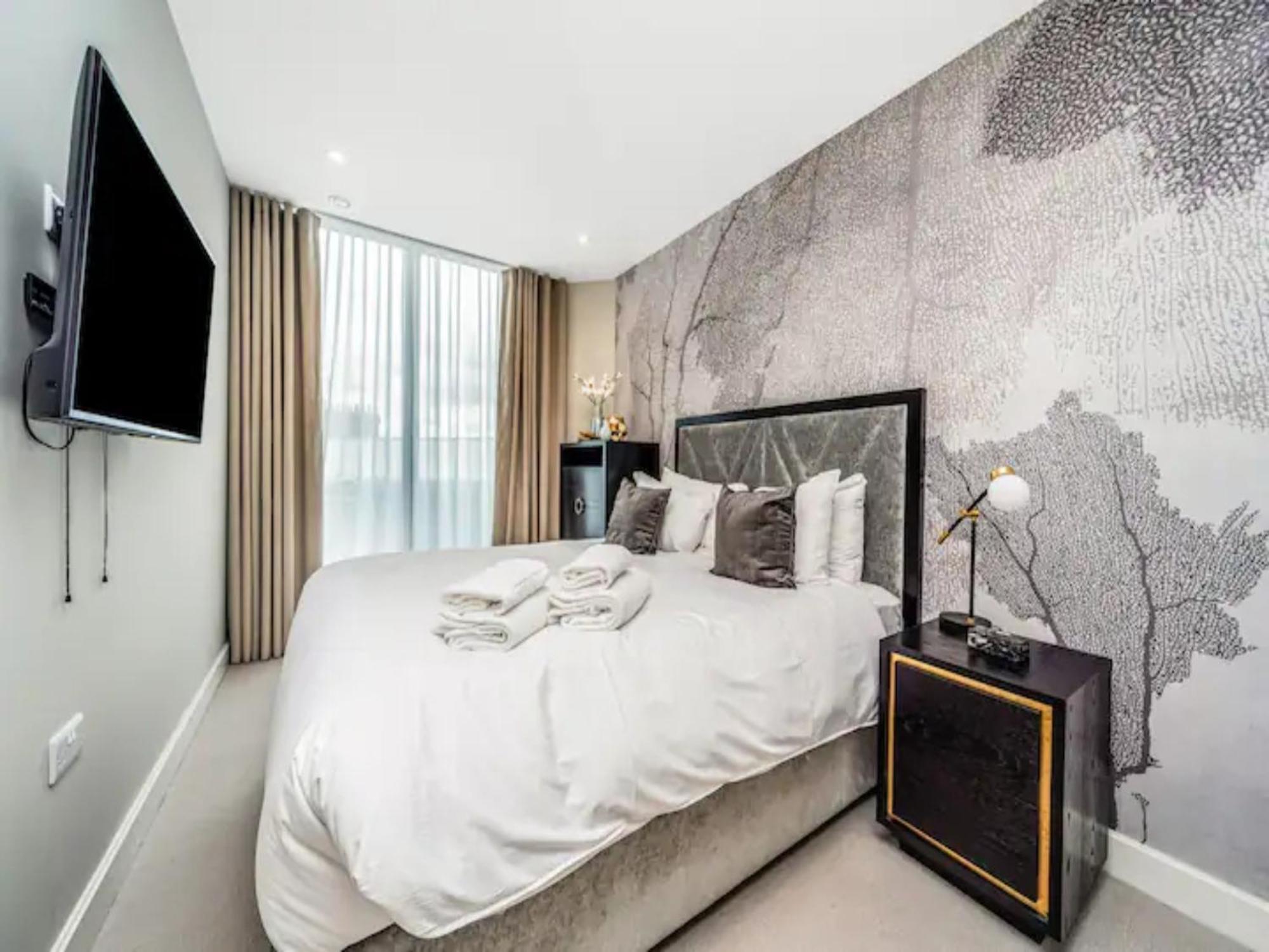 Ferienwohnung Pass The Keys Penthouse Oasis In Trendy Fulham London Exterior foto