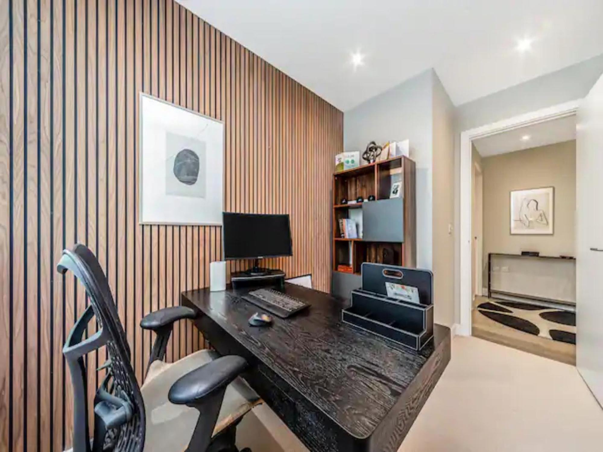 Ferienwohnung Pass The Keys Penthouse Oasis In Trendy Fulham London Exterior foto